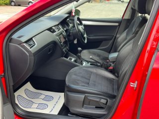 /photos/10228/18da919c-39f6-4f69-a36a-d66c251c55de_i320x240.jpg