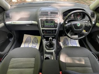 /photos/10228/6e732a58-01a6-4bda-9a26-c72c909fbfb1_i320x240.jpg