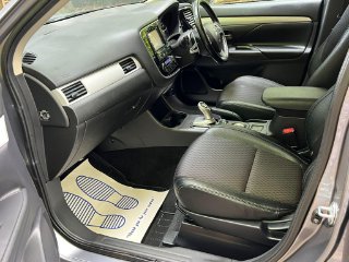 /photos/10228/831d1d20-4c00-4c4d-b6b1-7c707c811344_i320x240.jpg