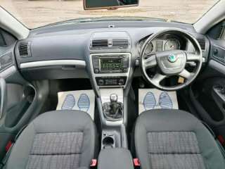 /photos/10228/9b9b1b8d-e966-4aff-8386-8e790833aa4c_i320x240.jpg