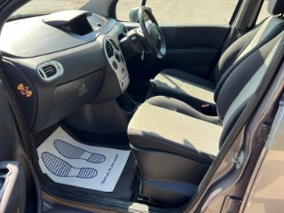 /photos/10228/b76e13a3-cea6-403f-9daf-eecbcd5b6ef3_i320x240.jpg