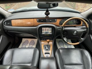 /photos/10228/bb3d1ac7-b0ef-471d-8364-0ae971098d2d_i320x240.jpg